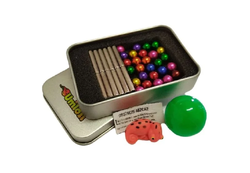 Magnetic Rods & Balls - Magnetic Building Set & Sqwishland Collectors Toy