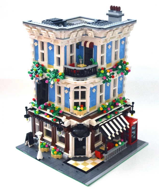 The Queen Bricktoria Street View Creator Modular City Building Blocks Set | General Jim's Toys