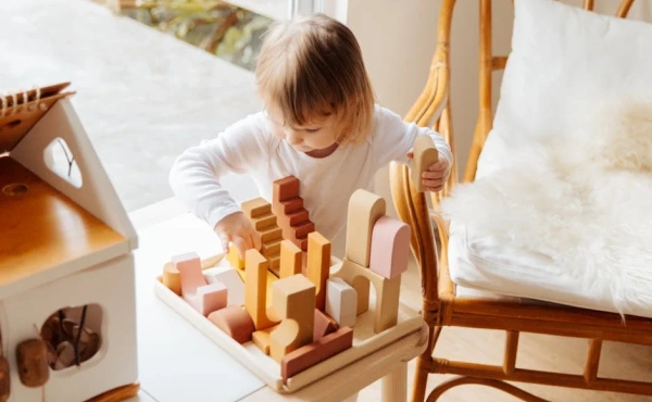 Get creative and build with your hands - Selected Building Blocks and LEGO sets